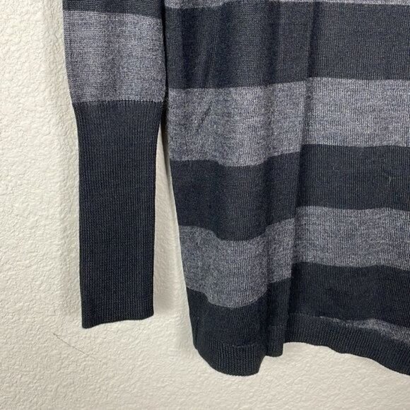 Ann Taylor Factory Asymmetric Hem Striped Lightweight Sweater Black Gray Sz XS - Picture 4 of 8